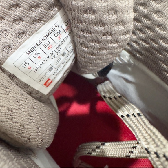 The North Face Men's Activist Mid Futurelight Hiking Trail Boots - Picture 6 of 10